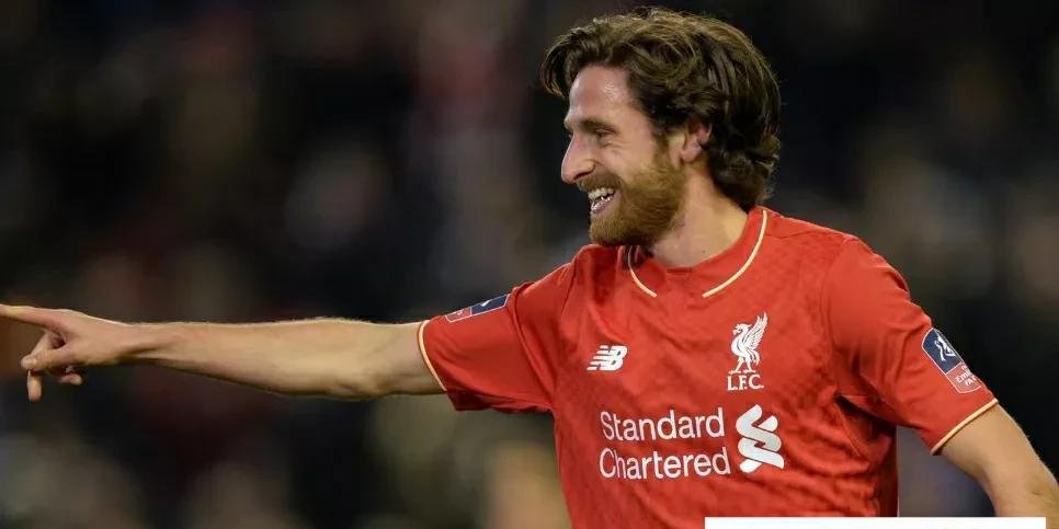 斯旺西队在比赛中展现出强大实力,获得胜利 斯旺西队在比赛中展现出强大实力,获得胜利