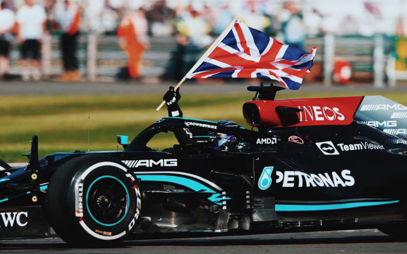 雷火电竞-英国代表队在冬季两项滑雪比赛中斩获奖杯的简单介绍