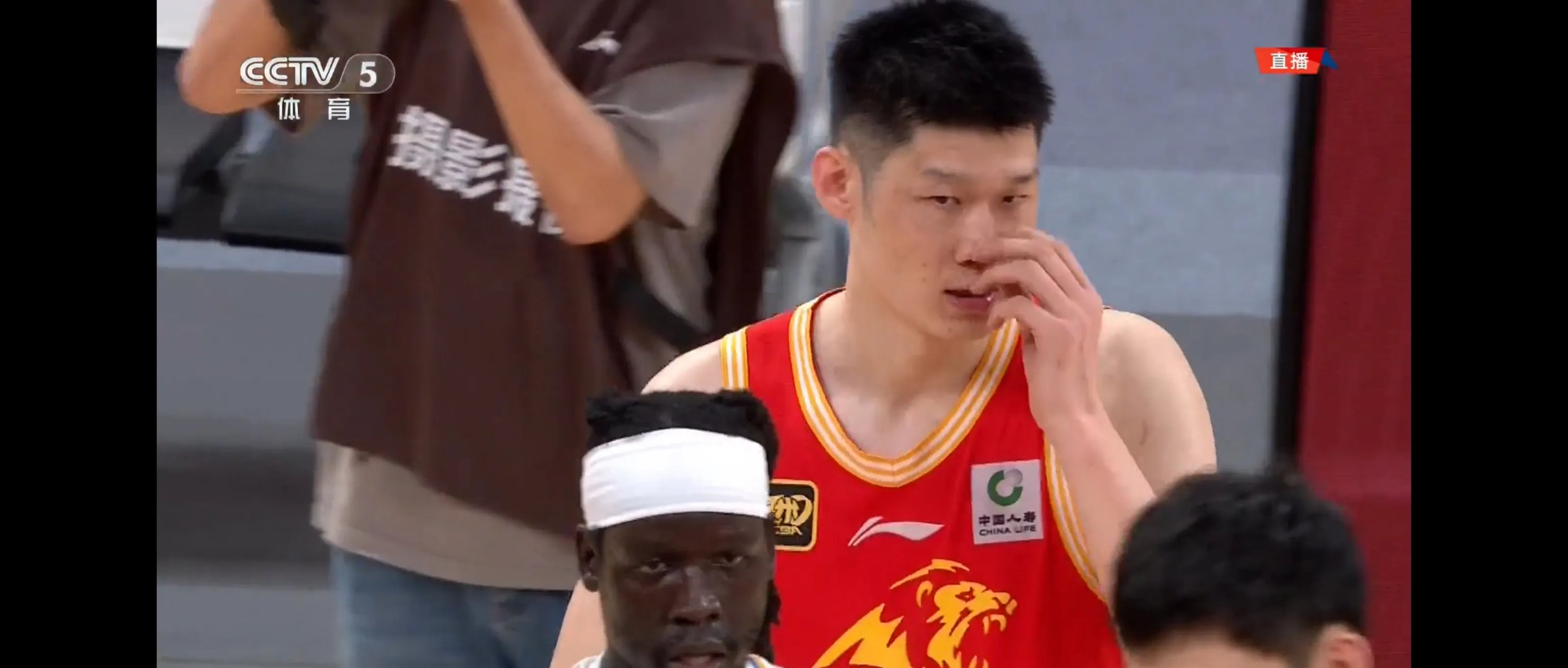 浙江队轻取胜利，击败北京首钢队