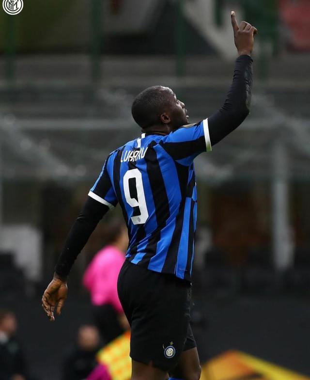 包含巴斯蒂亚新锐球员大放异彩，引领球队获胜的词条