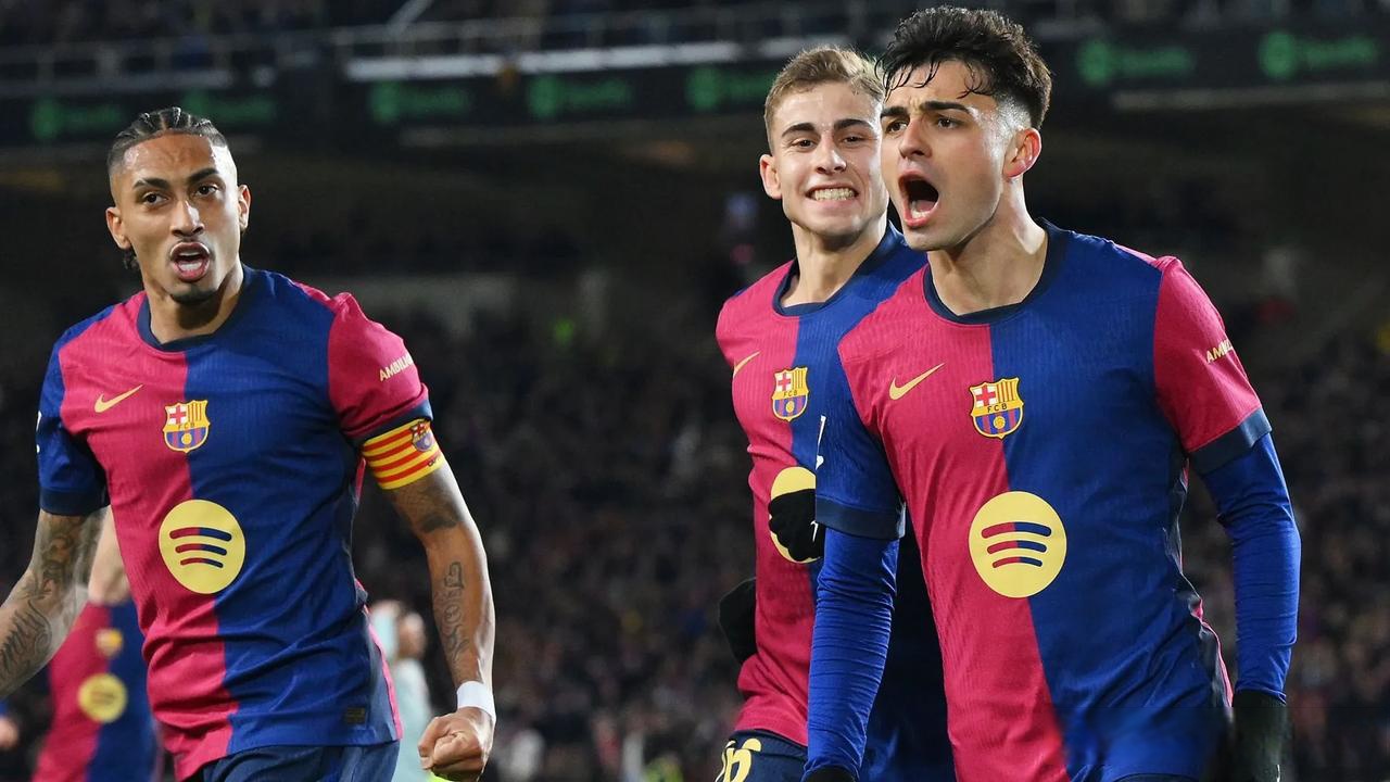 雷火电竞主播-巴塞罗那击败马德里竞技，锁定四强席位