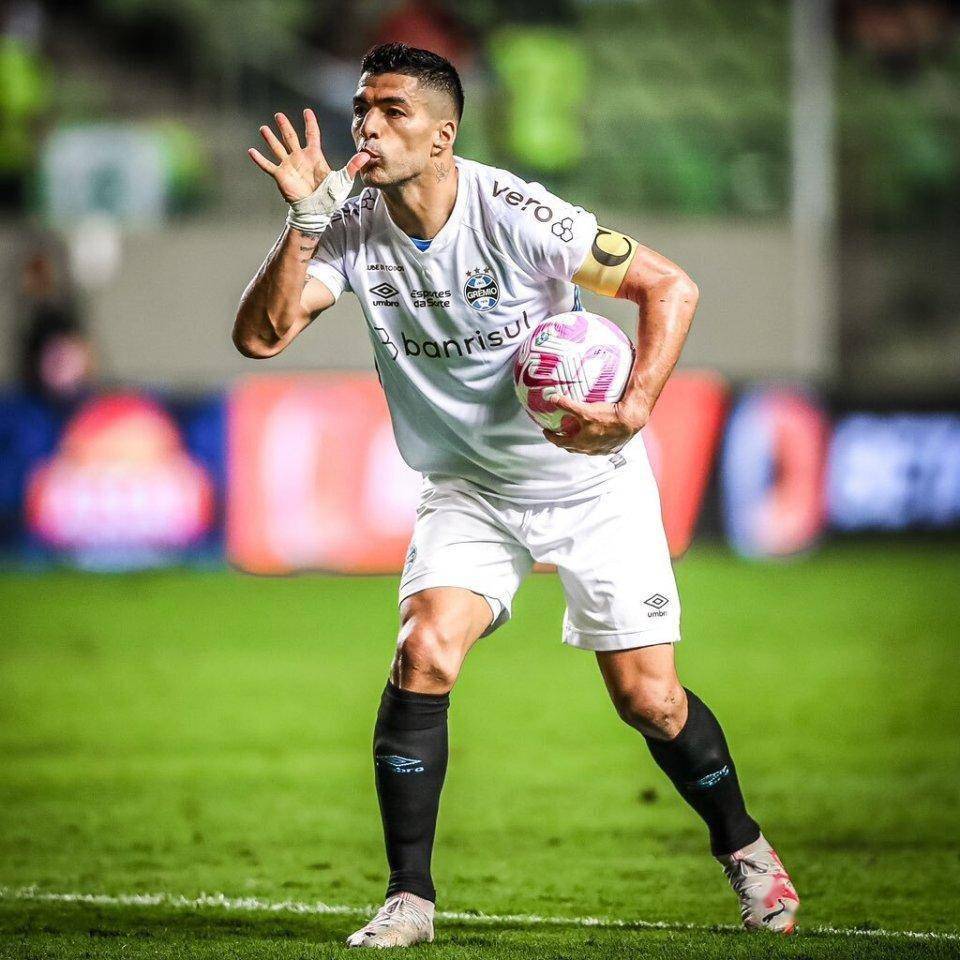 雷火电竞网站-新人球员披荆斩棘，迎来职业生涯里程碑！的简单介绍