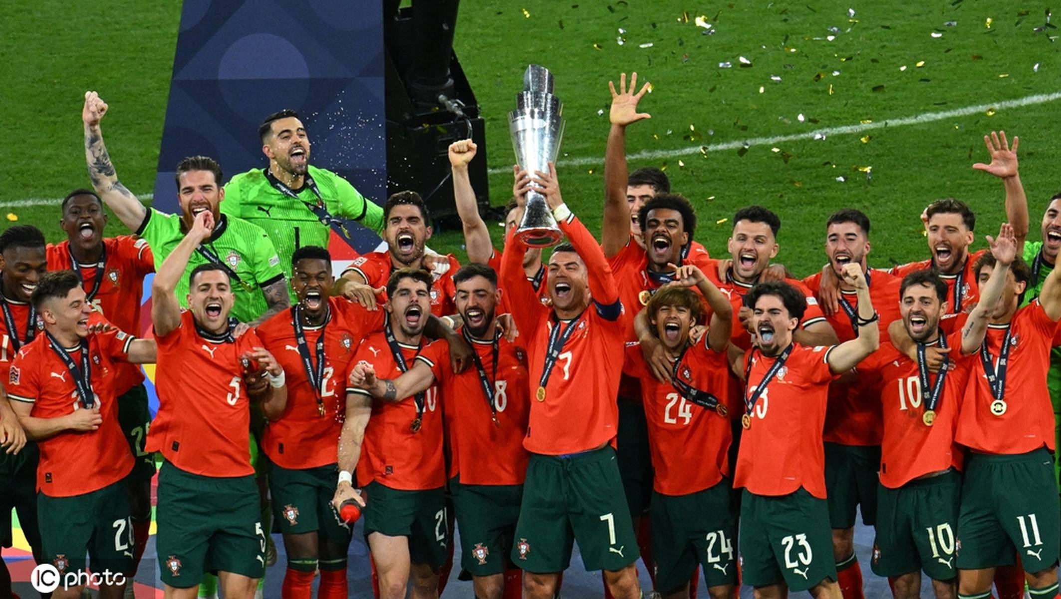 葡萄牙队晋级欧洲足球赛决赛