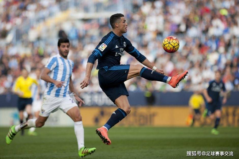 比利时队众志成城，团结战胜强劲对手