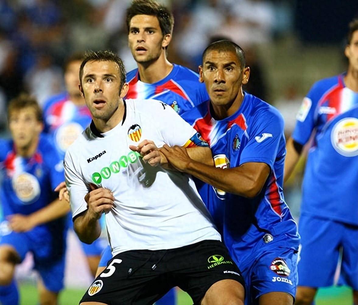 关于格拉纳达主场不敌对手，排名继续下滑的信息