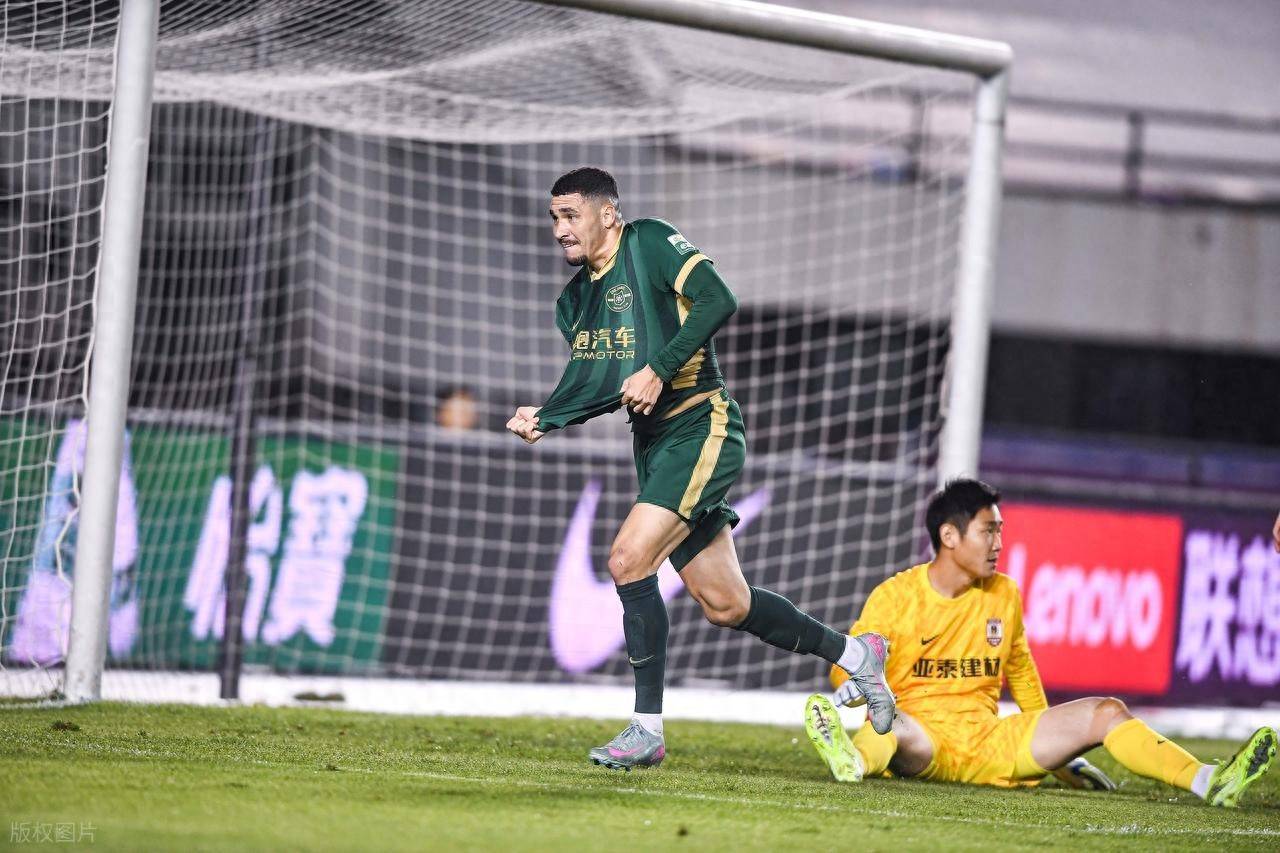 雷火电竞-包含亚泰战平对手，保持不败纪录的词条