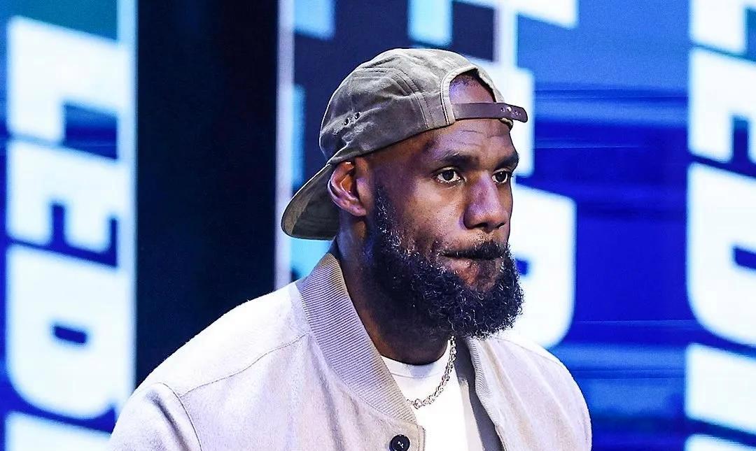 篮球明星选手受伤退赛，引发热议