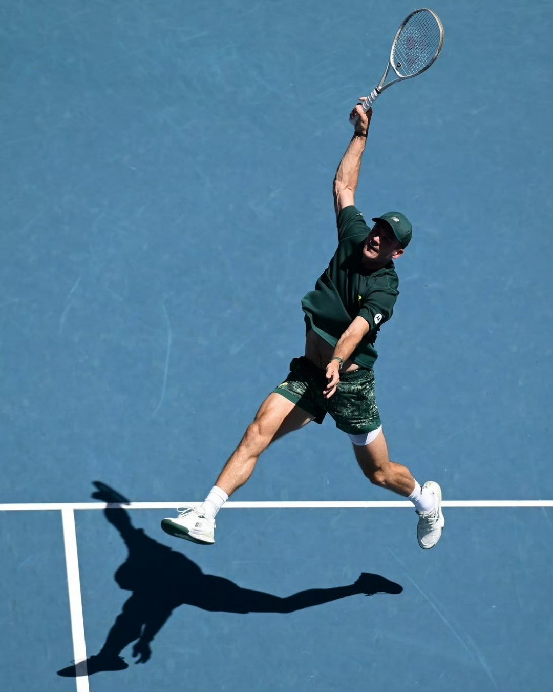 雷火电竞网址-拉沃尔杯翻盘法网，兹维列夫惊艳四座的简单介绍