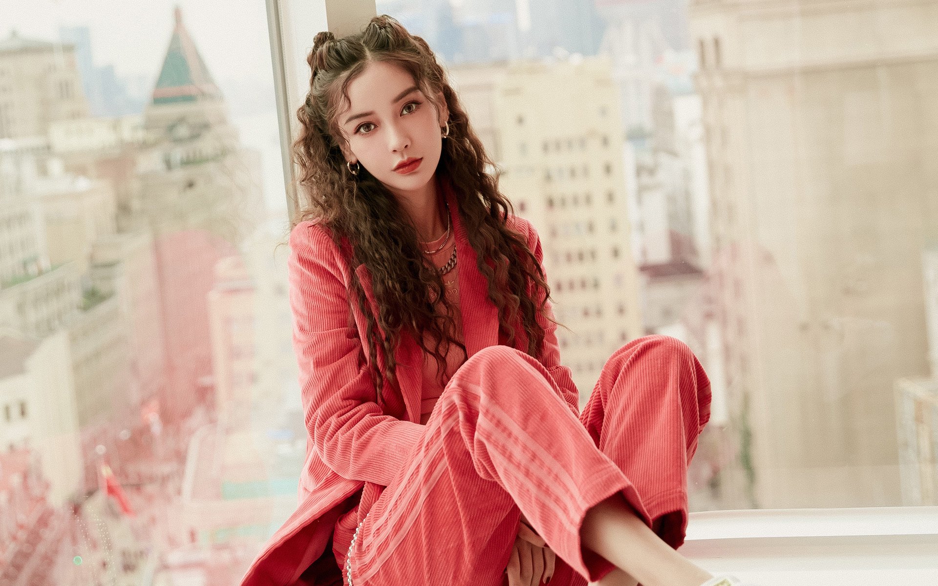 雷火电竞主播-足球双雄，多特蒙德速胜丹麦，卢卡库带队奏凯