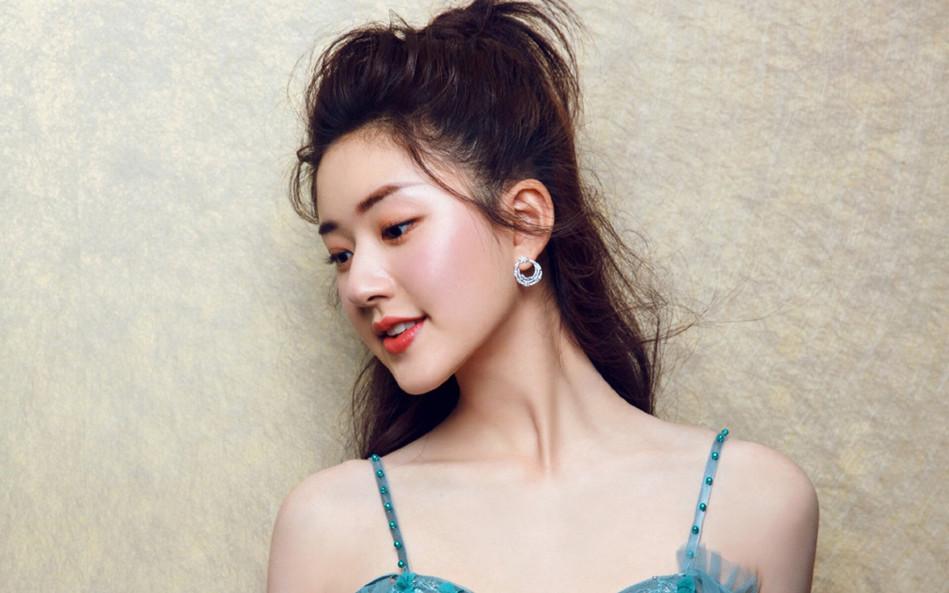 雷火电竞亚洲先驱-哈登末节19分上演关键先生神话，广东队一波流战术彻底摧毁深圳防线