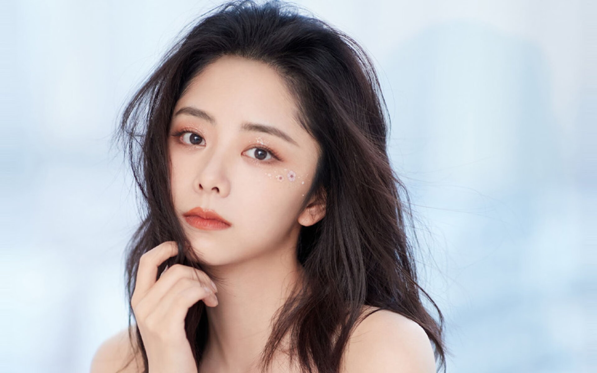 东方孤星与西方群狼,体育世界的两种英雄叙事