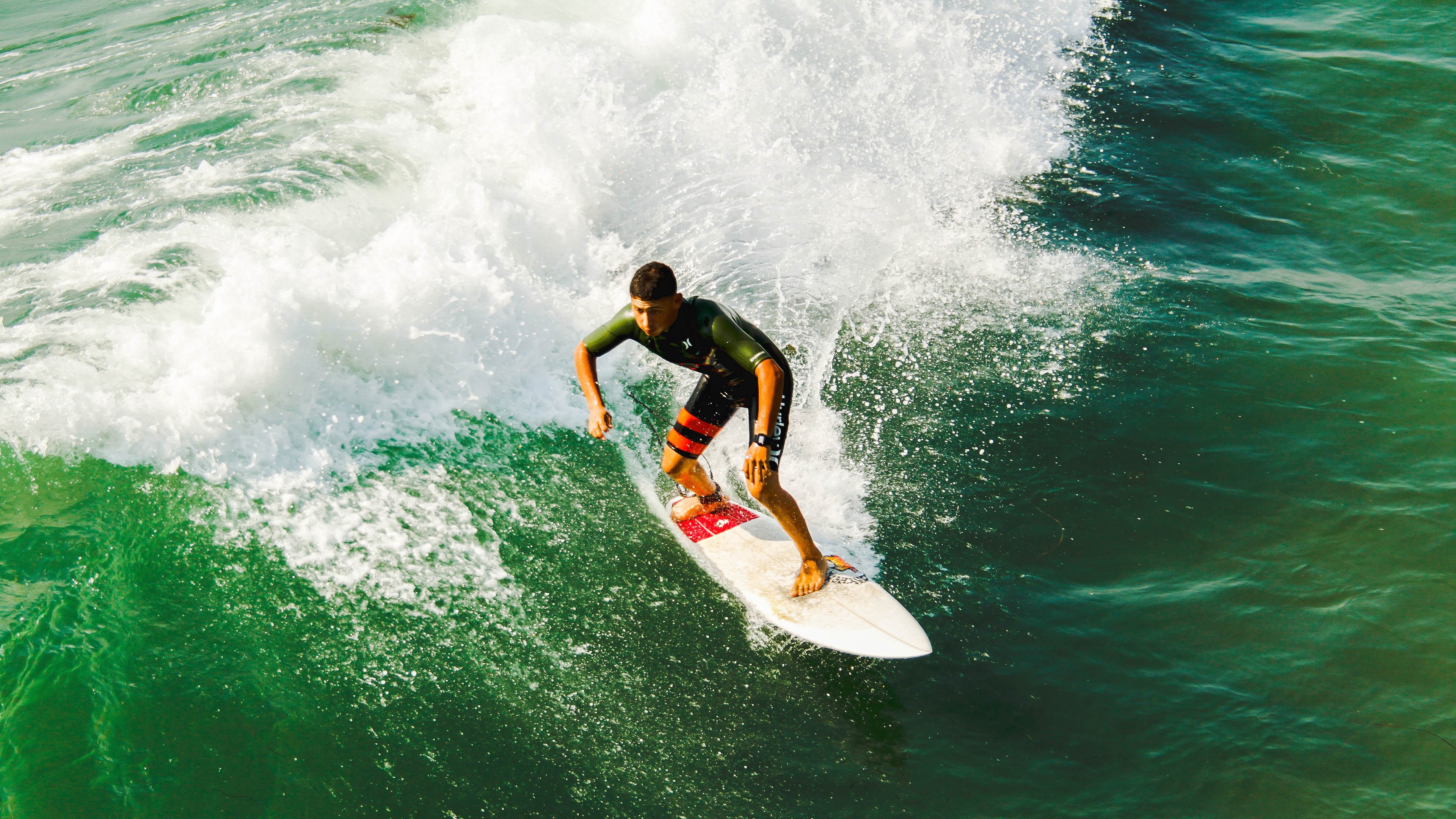 熔炉之夜，一条红线彻底撕裂铁壁，巴萨险胜国际米兰